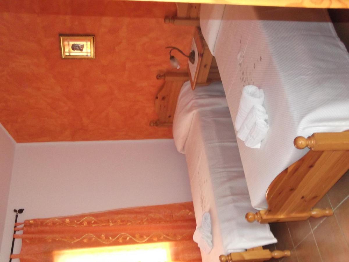 Hotel Il Nido Dell'Aquila Villanova Strisaili Kültér fotó